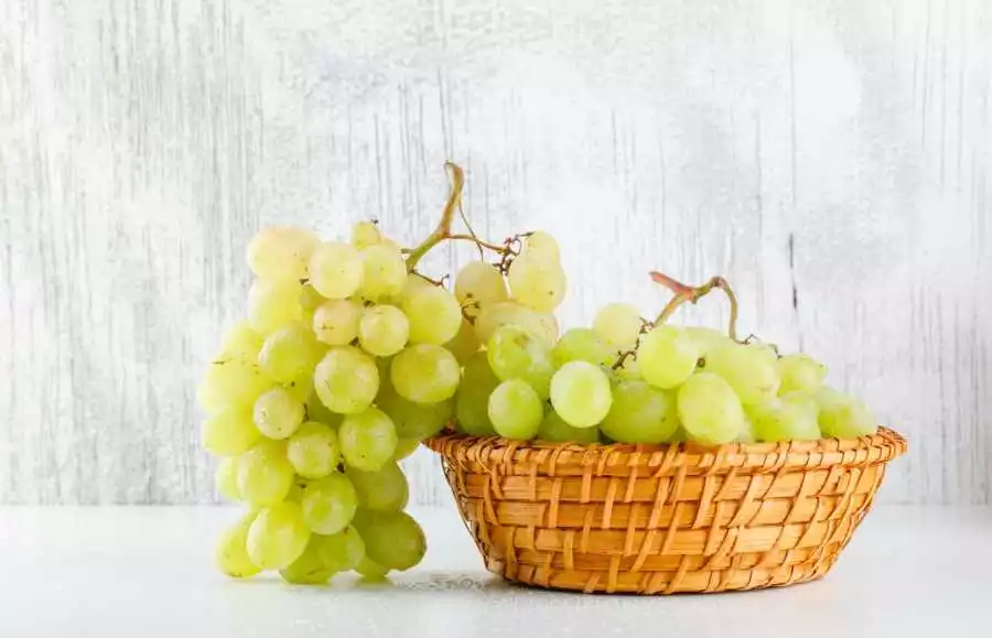 Fruits Good For Lungs 5 - Grapes